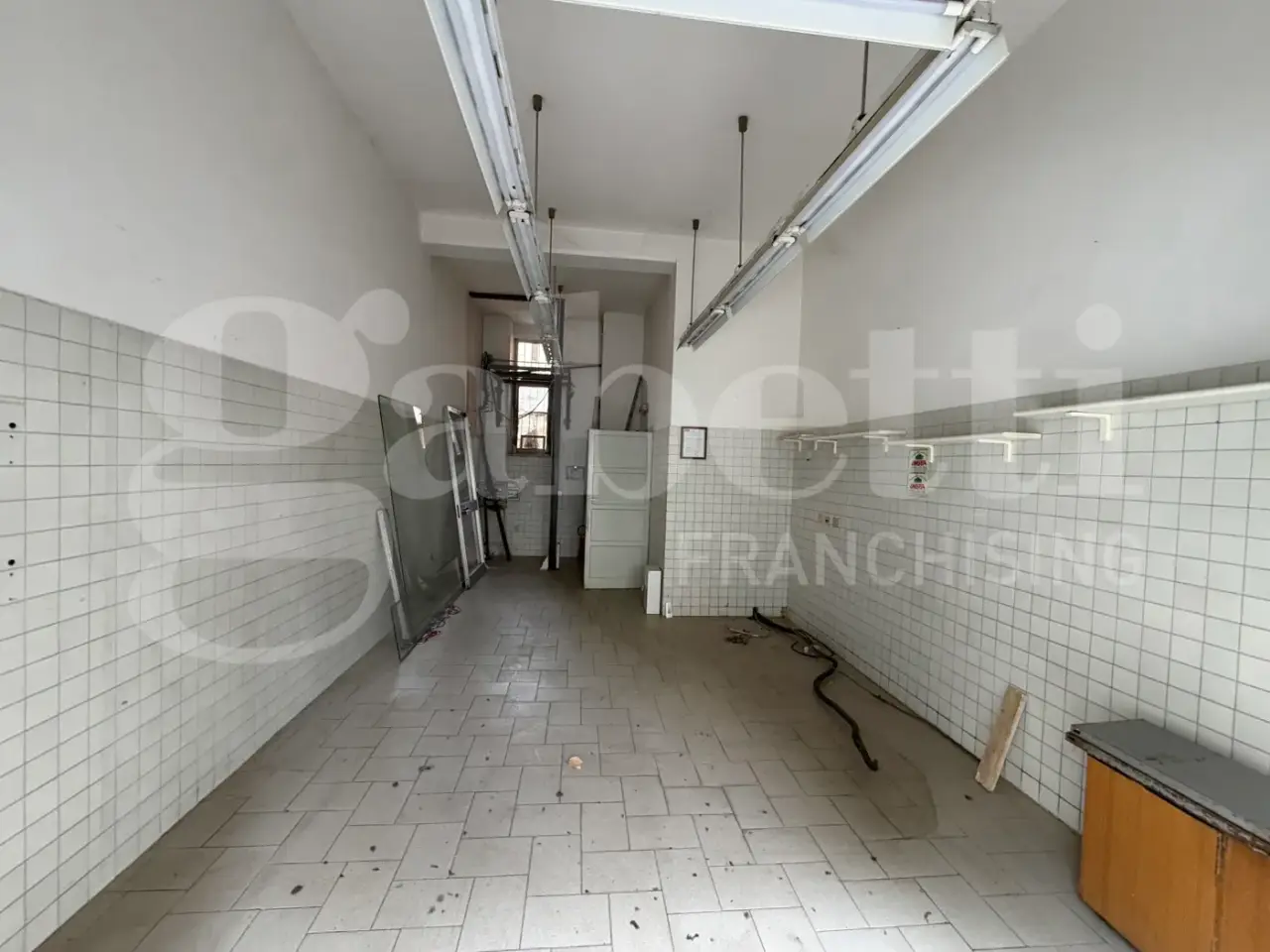 Negozio in Via Primo Maggio 25, Terni, {3} - Foto 2
