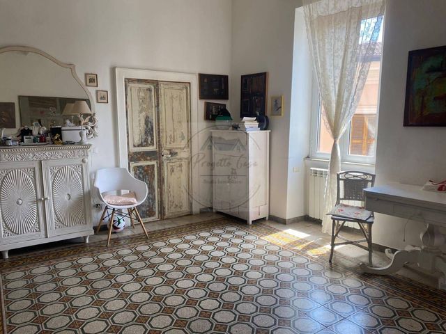 2-room flat in Via Andrea Velletrano, Velletri - Photo 1