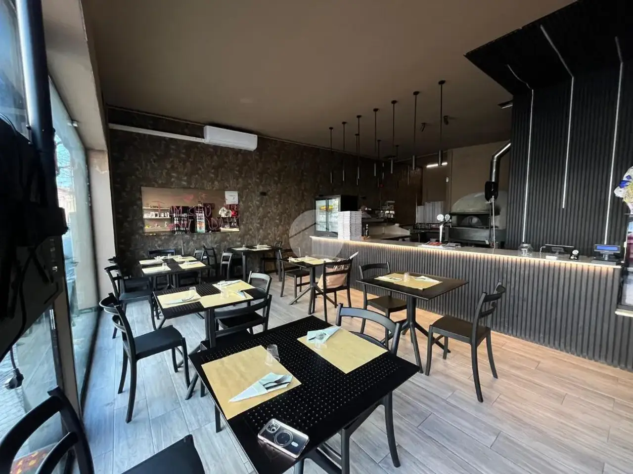 Negozio in Via Giuseppe Garibaldi 61, Desenzano del Garda, {3} - Foto 1