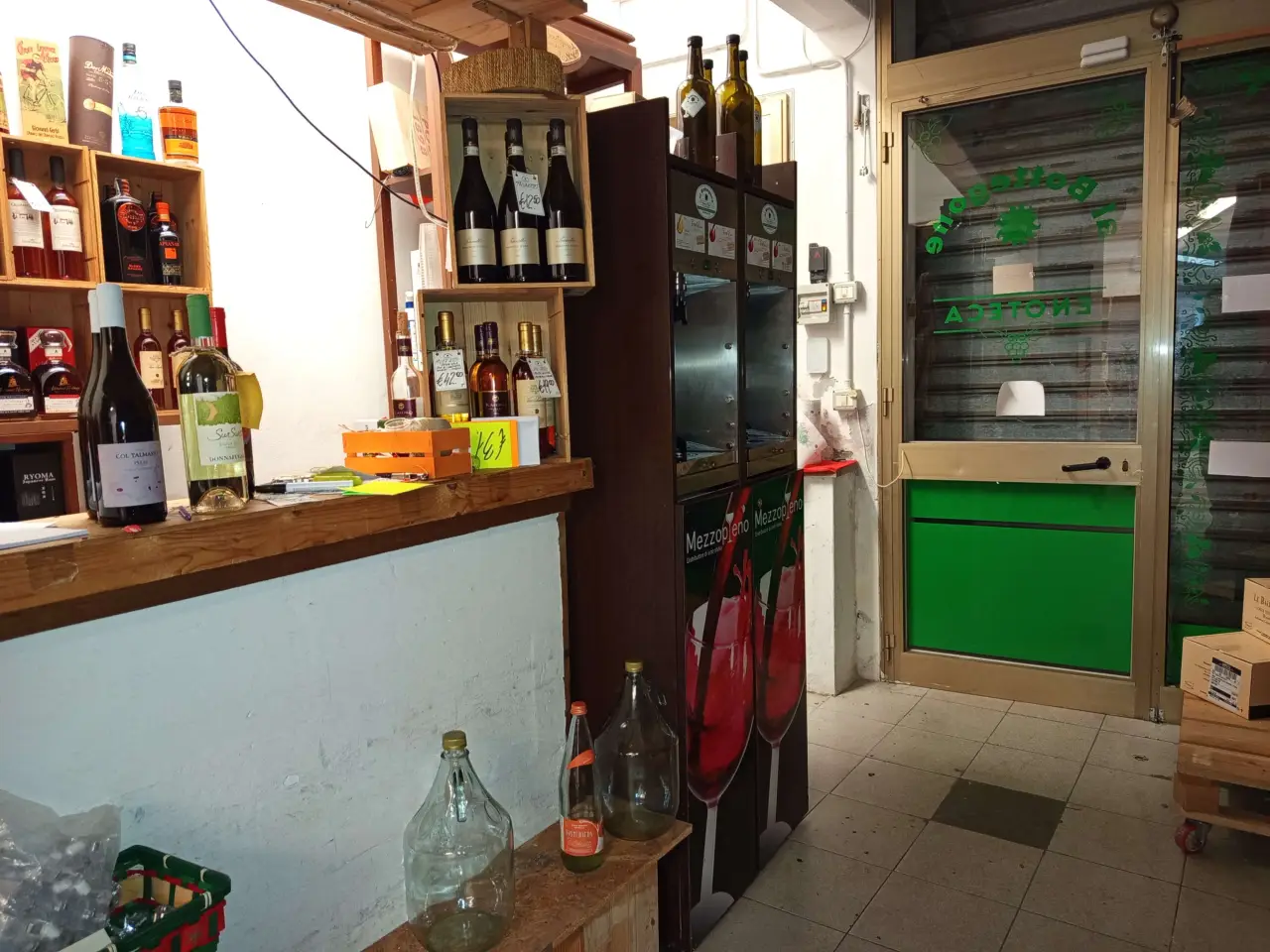 Negozio in Via Salvino Salvini 1, Livorno, {3} - Foto 2