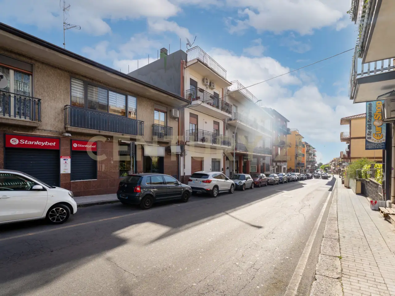 Negozio in Via Vittorio Emanuele II 113a, Gravina Di Catania, {3} - Foto 2