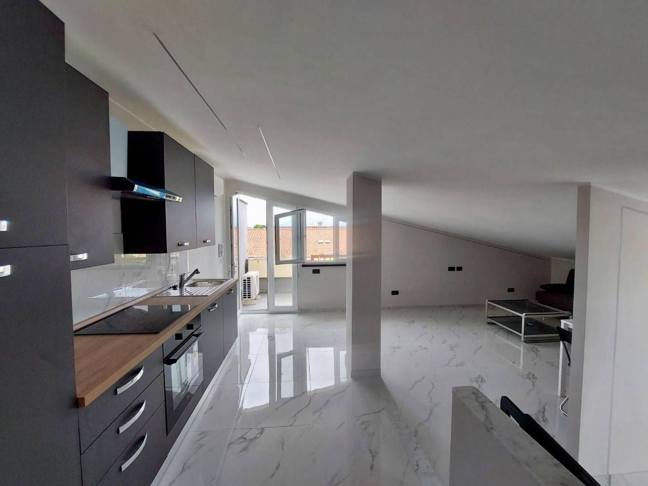 immagine annuncio 1 di 12