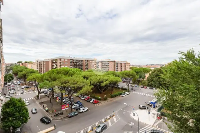 One-room flat in Viale Leonardo da Vinci 89, Roma - Photo 1