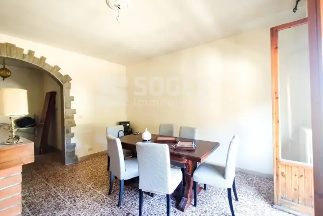 4-room flat in Via Arturo Fabbri, Dicomano - Photo 1