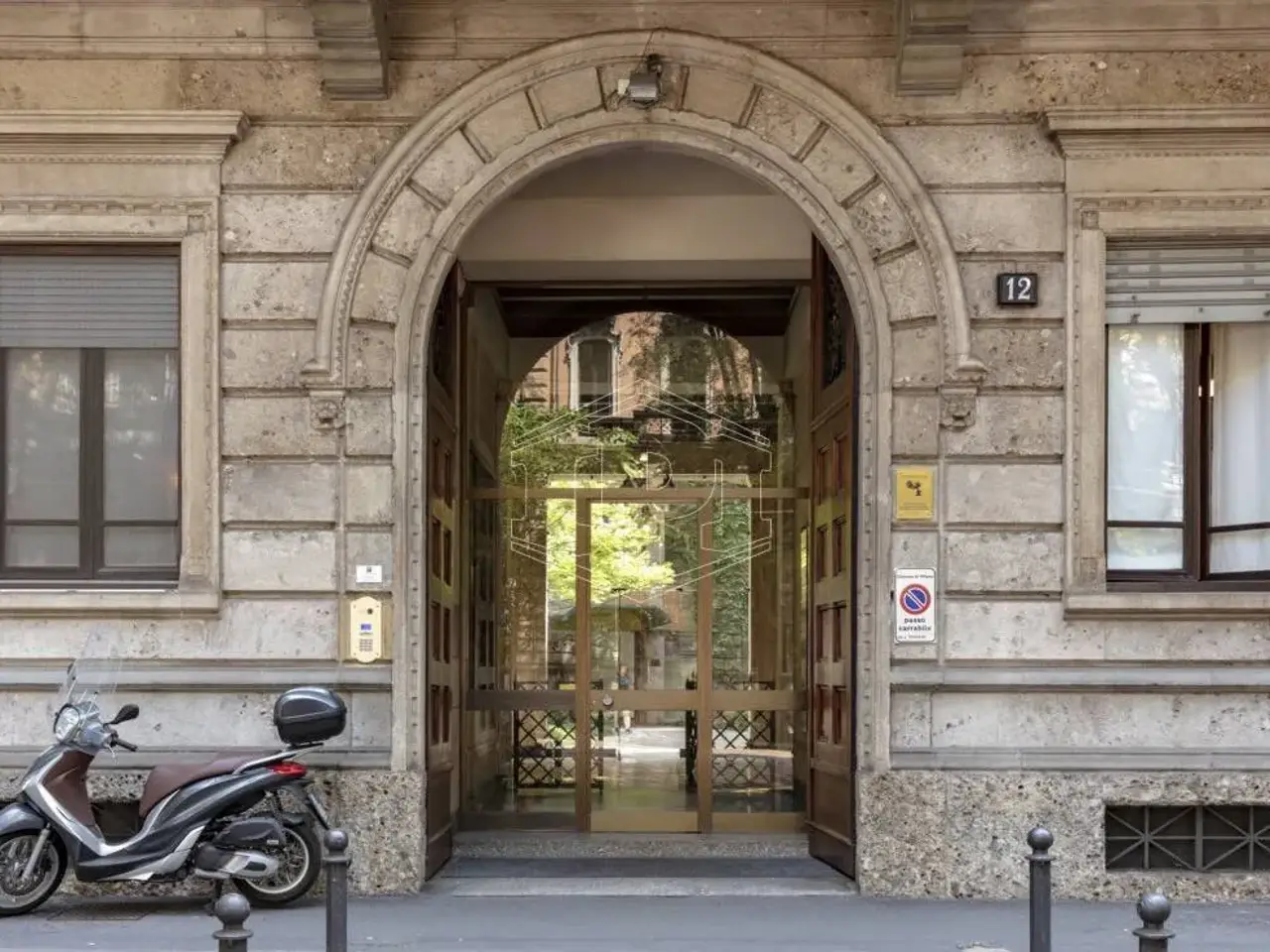 Ufficio in Foro Buonaparte 12, Milano, {3} - Foto 1