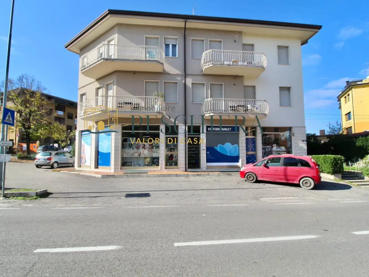 Esercizio commerciale in Via Mantova 30, Peschiera Del Garda, {3} - Foto 1