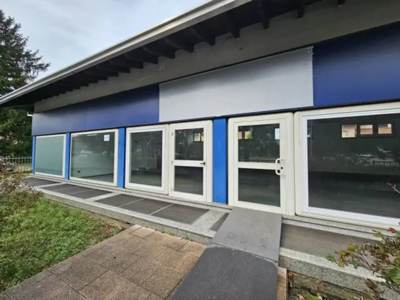 Negozio in Via Varese, Gallarate, {3} - Foto 1