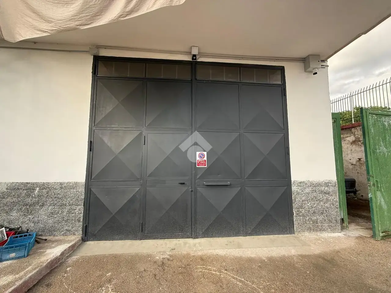 Magazzino in Via Marino Falconi 11, San Sebastiano Al Vesuvio, {3} - Foto 1