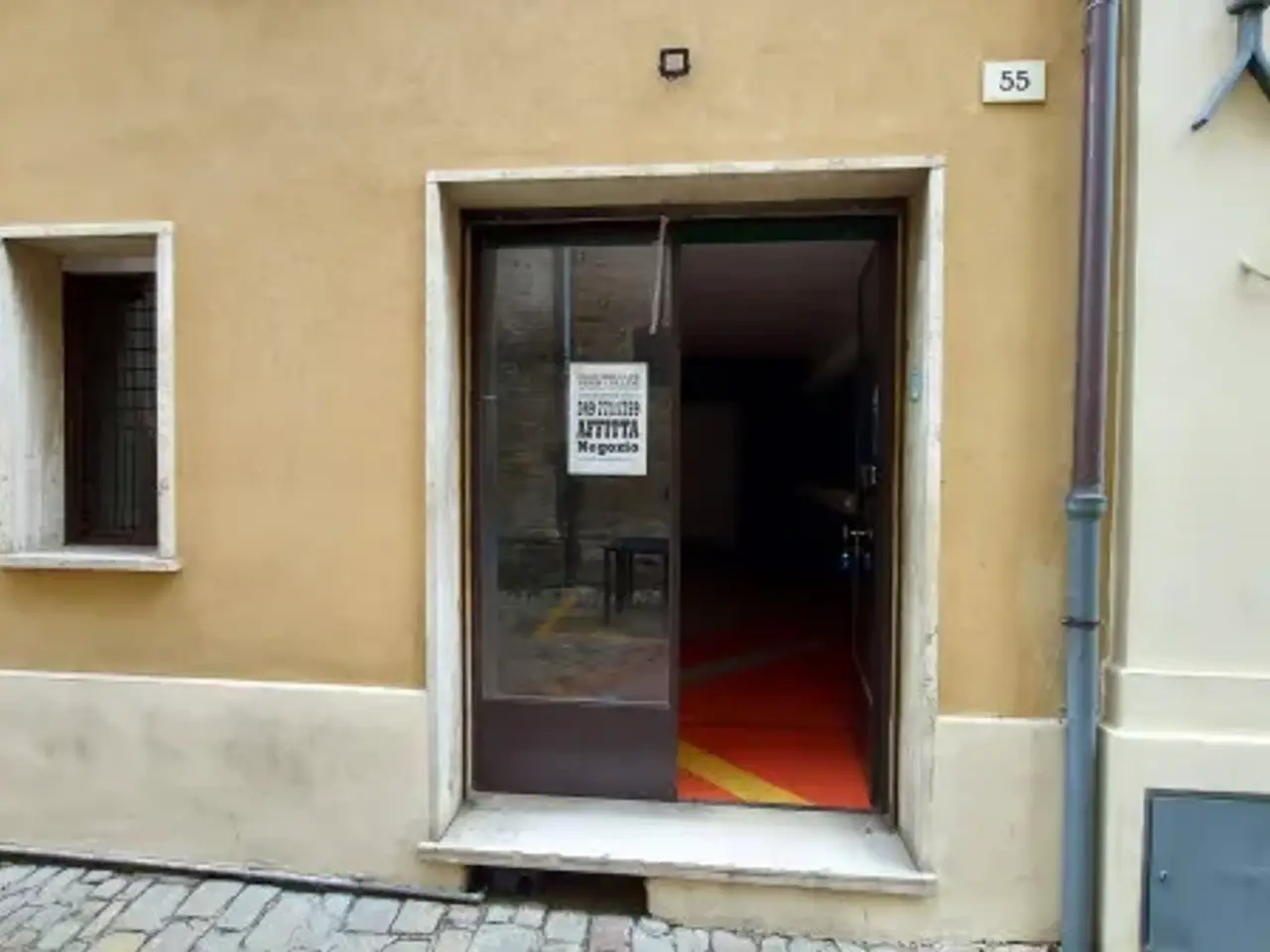 Negozio in Via Francesco Arsilli 55, Senigallia, {3} - Foto 2