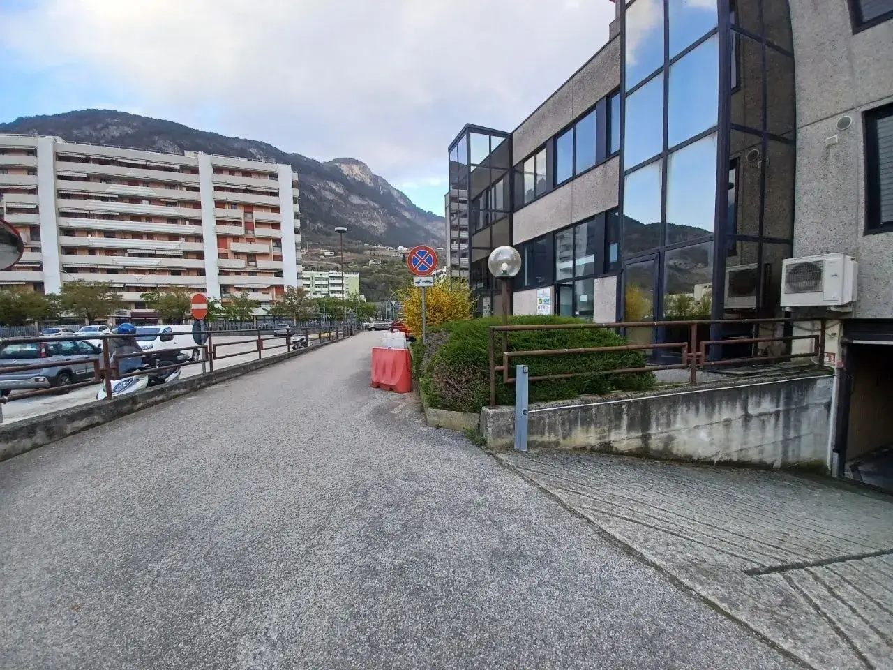 Parcheggio chiuso in , Trento, {3} - Foto 1