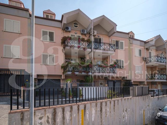 Terraced house in Via Casciaro 6, Messina - Photo 1