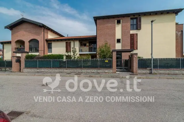 2-room flat in Via Don Cinquini, Trivolzio - Photo 1