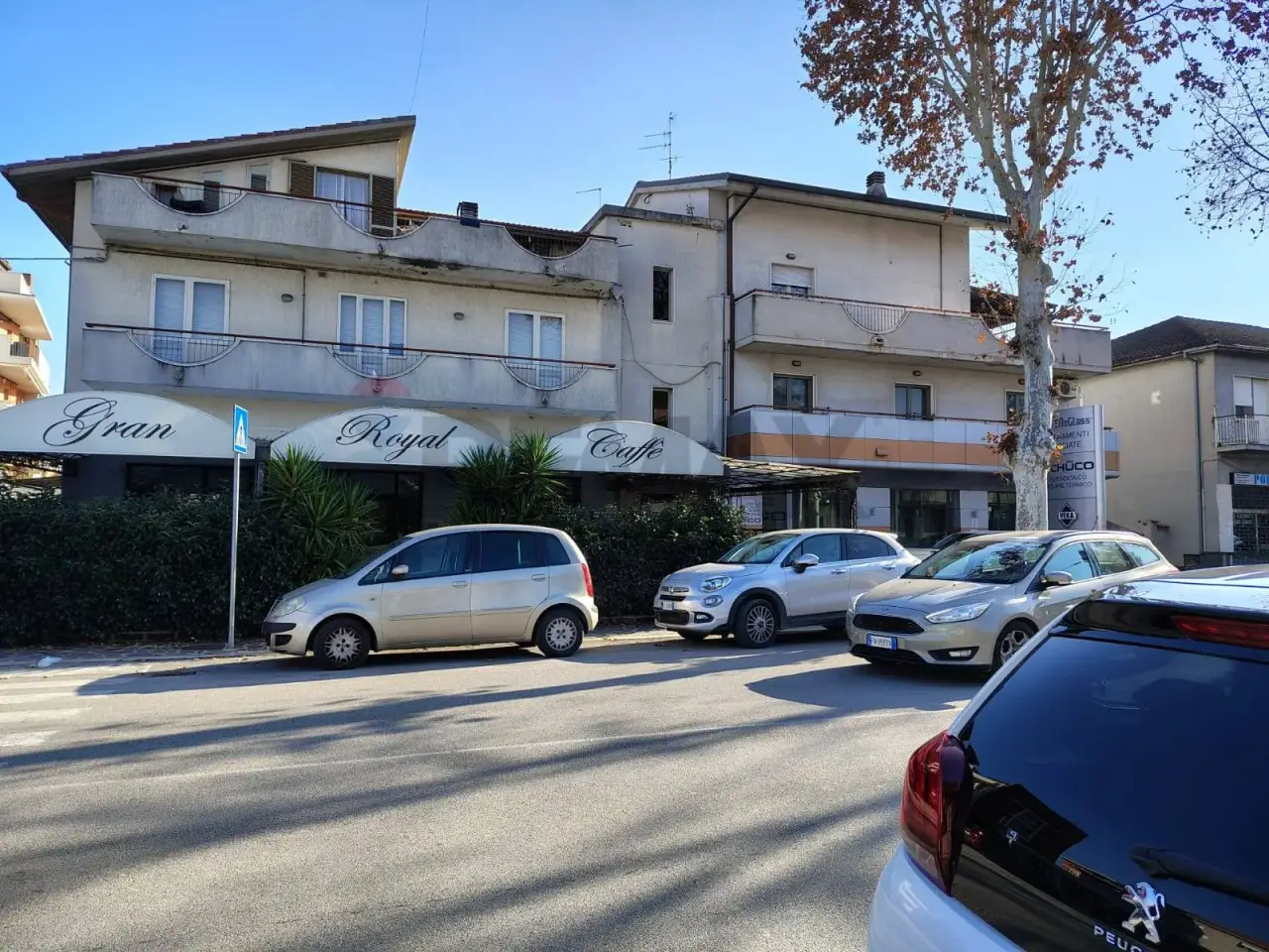 Negozio in Via Aldo Moro 117, San Giovanni Teatino, {3} - Foto 1