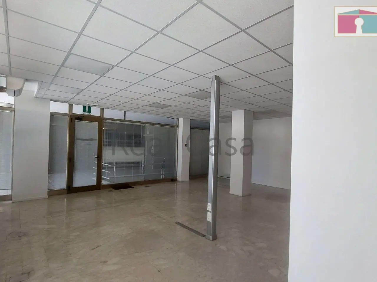 Negozio in Via Pietro Giardini  470, Modena, {3} - Foto 1