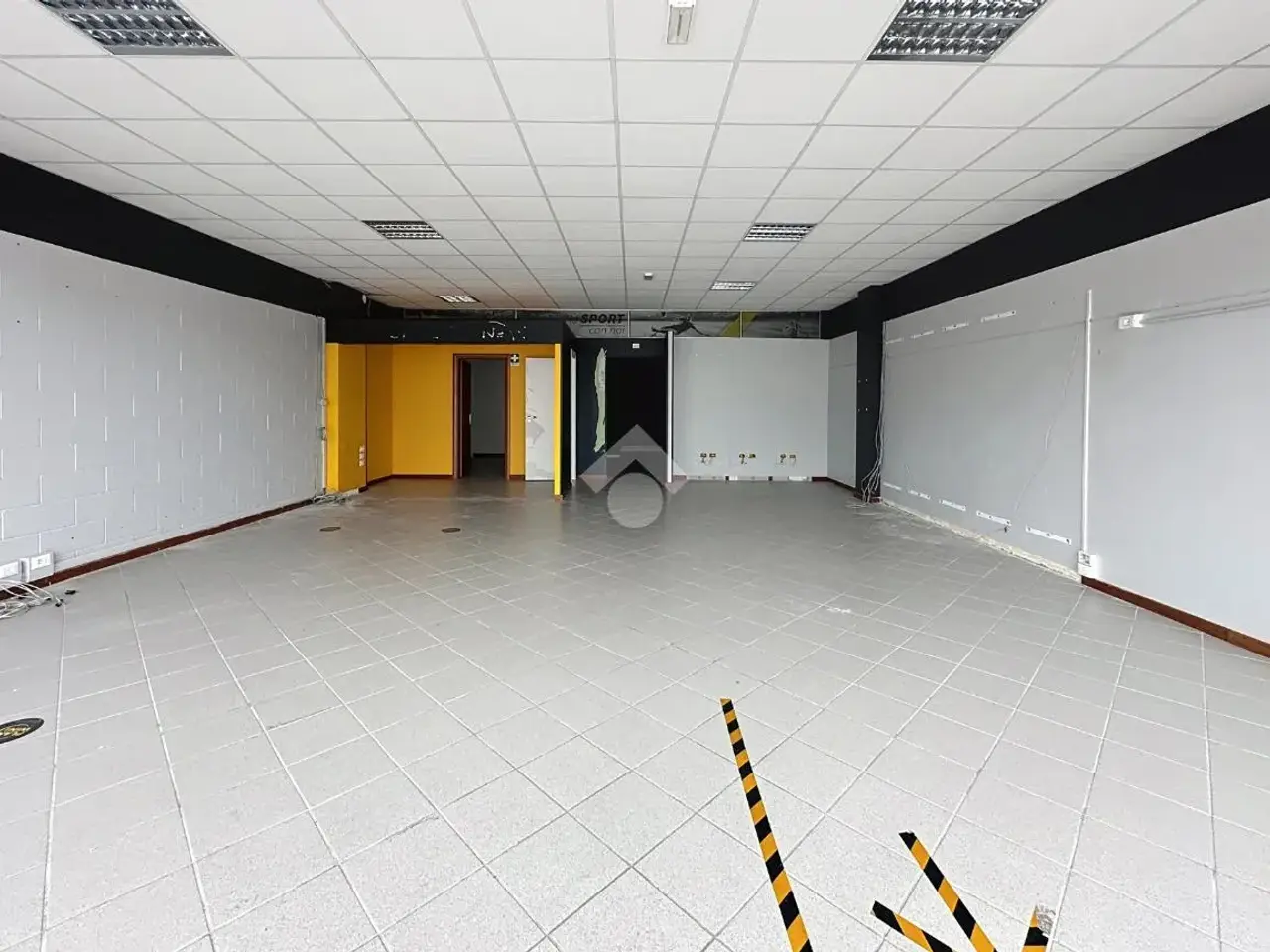 Negozio in Via Amedeo Modigliani 21, Vicopisano, {3} - Foto 2