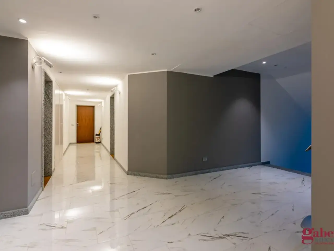 Ufficio in Via Francesco Crispi 36, Busto Arsizio, {3} - Foto 1