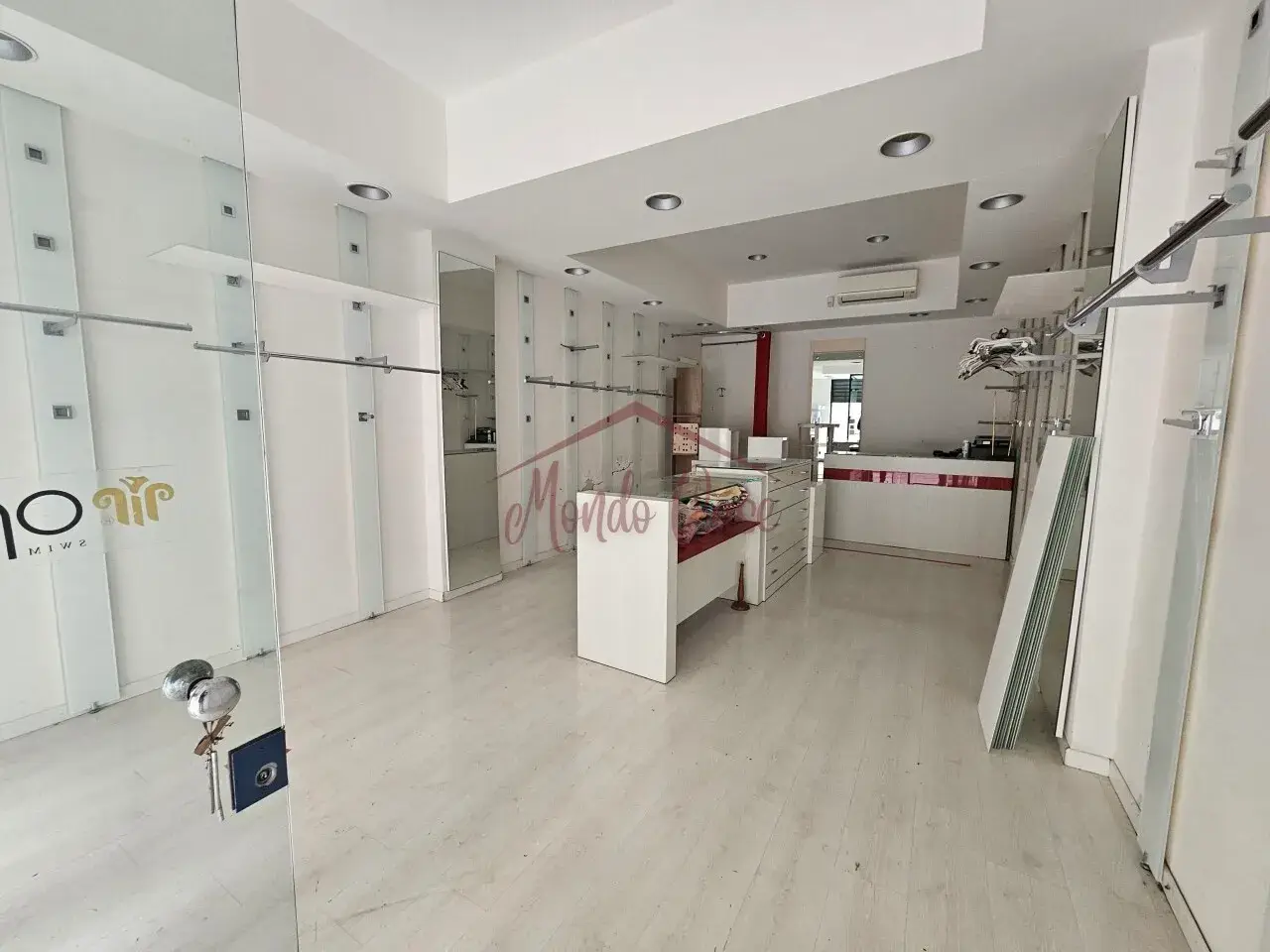 Negozio in Via Pietro Gori 32, Sarzana, {3} - Foto 2