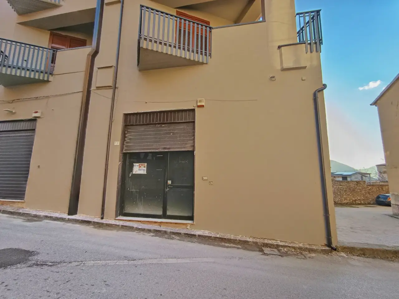 Negozio in Via Fratta 2, Solofra, {3} - Foto 1