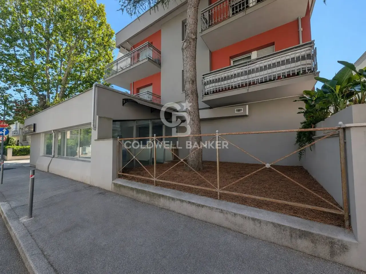 Negozio in Viale Tasso 46, Riccione, {3} - Foto 2