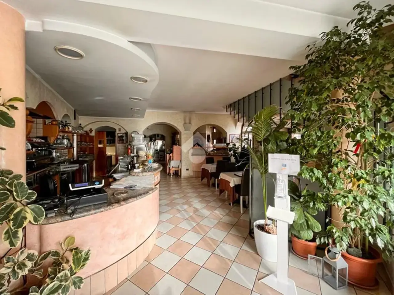 Negozio in Piazza Risorgimento 17, Cremona, {3} - Foto 1