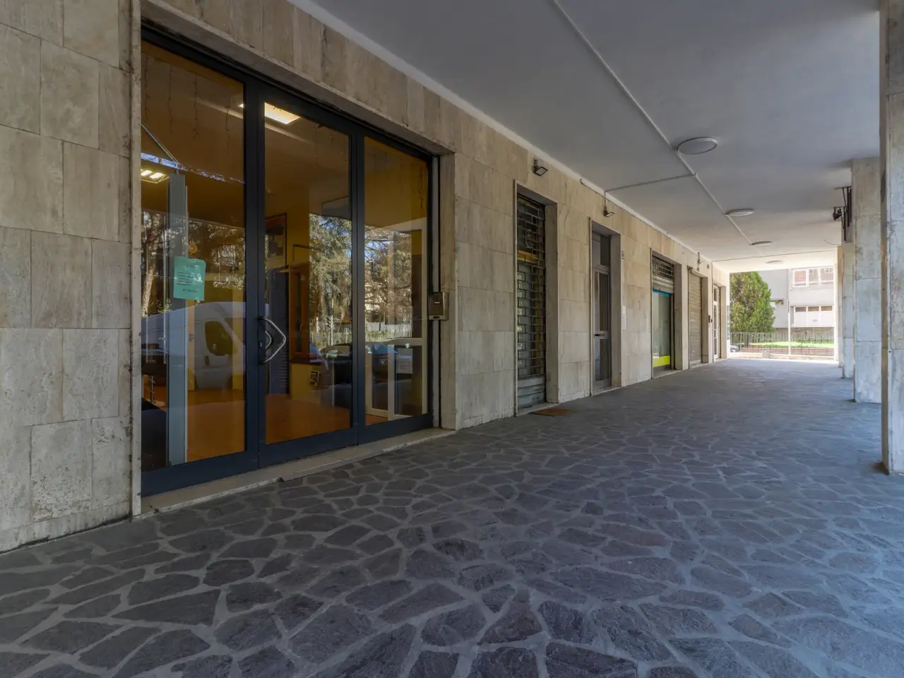 Negozio in Via Porrettana 393/2, Casalecchio Di Reno, {3} - Foto 1
