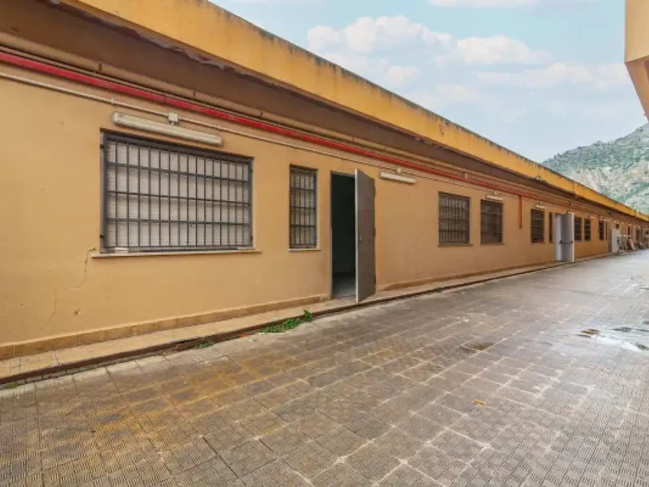 Negozio in Viale della Croce Rossa, Palermo, {3} - Foto 1