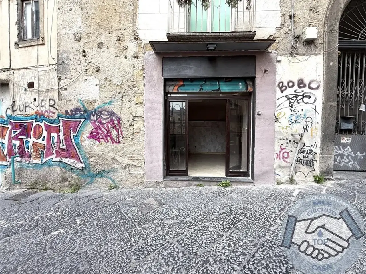 Negozio in Via Sapienza 10, Napoli, {3} - Foto 1