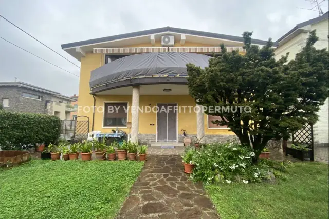 Villa in Via Gorizia, Capriolo - Foto 1