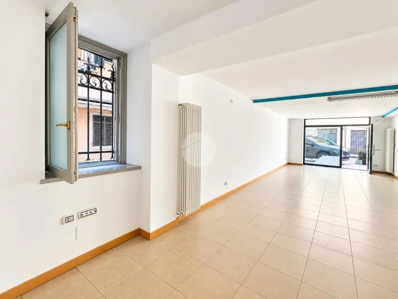 Negozio in Via Gianbattista Moroni, Bergamo, {3} - Foto 2