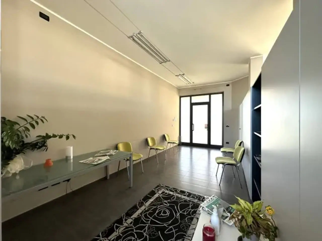 Negozio in Via Bartolomeo Ronco 49/2, Carmagnola, {3} - Foto 2