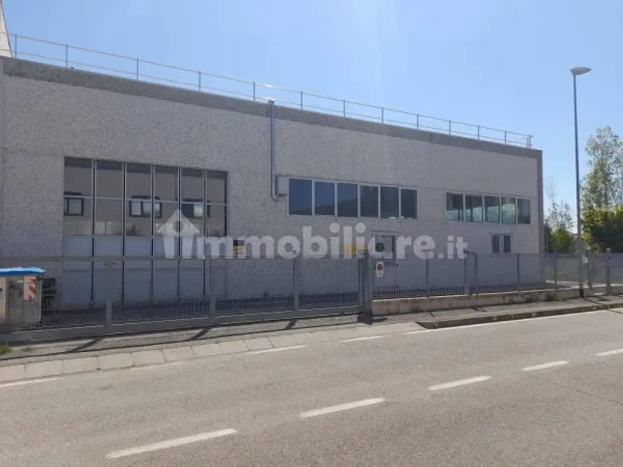 Capannone in Via Luciano Lama 15, Rimini, {3} - Foto 2
