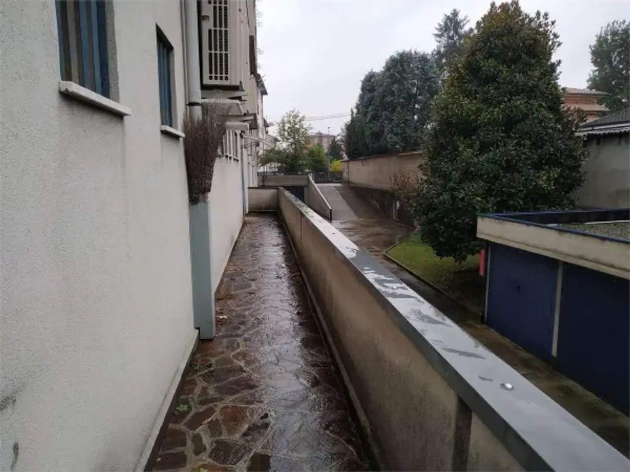 Negozio in Via Gian Battista Vico, Paderno Dugnano, {3} - Foto 2