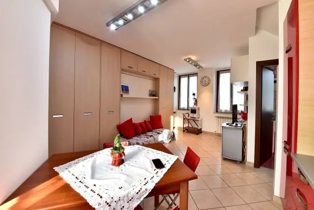 One-room flat in Via Trento E Trieste, Seveso - Photo 1