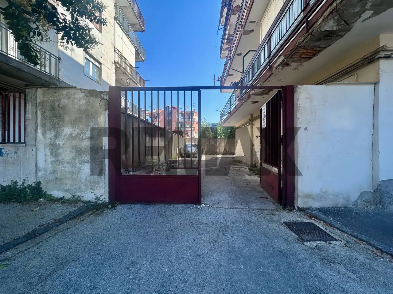 Negozio in Traversa IV Cupa Capodichino 58, Napoli, {3} - Foto 2