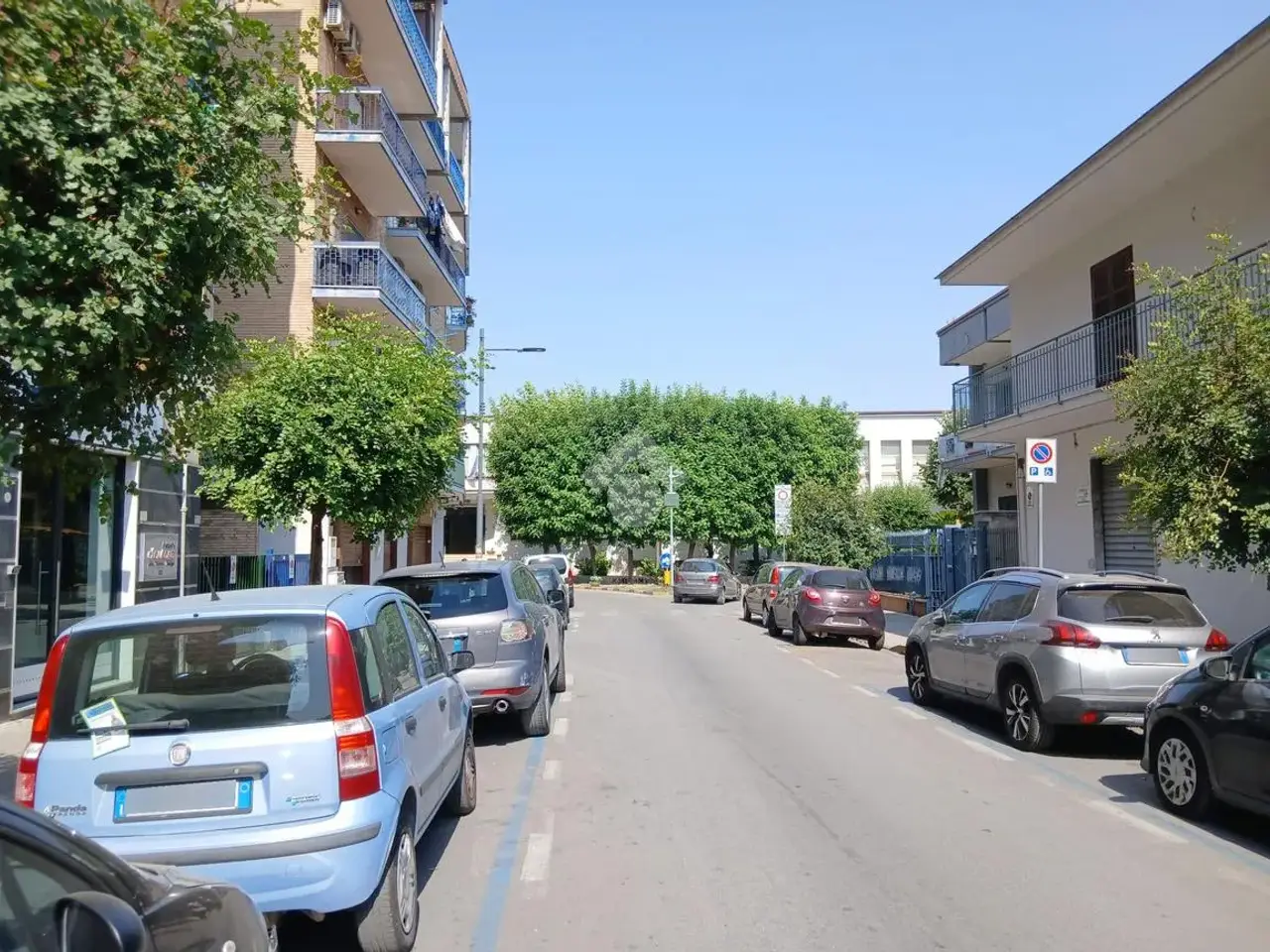 Negozio in Via Alessandro Manzoni 20, Pomigliano D'Arco, {3} - Foto 1