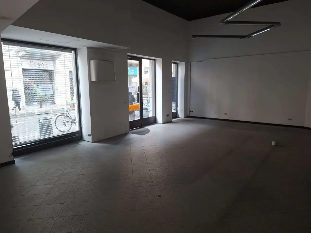 Negozio in , Novara, {3} - Foto 1