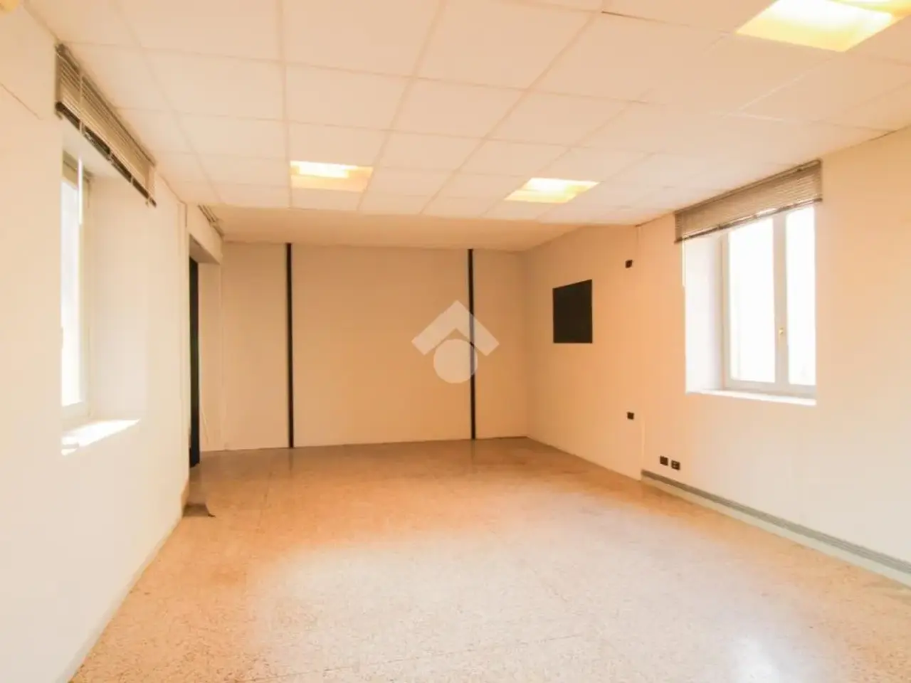 Negozio in Via delle Canovine 1, Bergamo, {3} - Foto 1