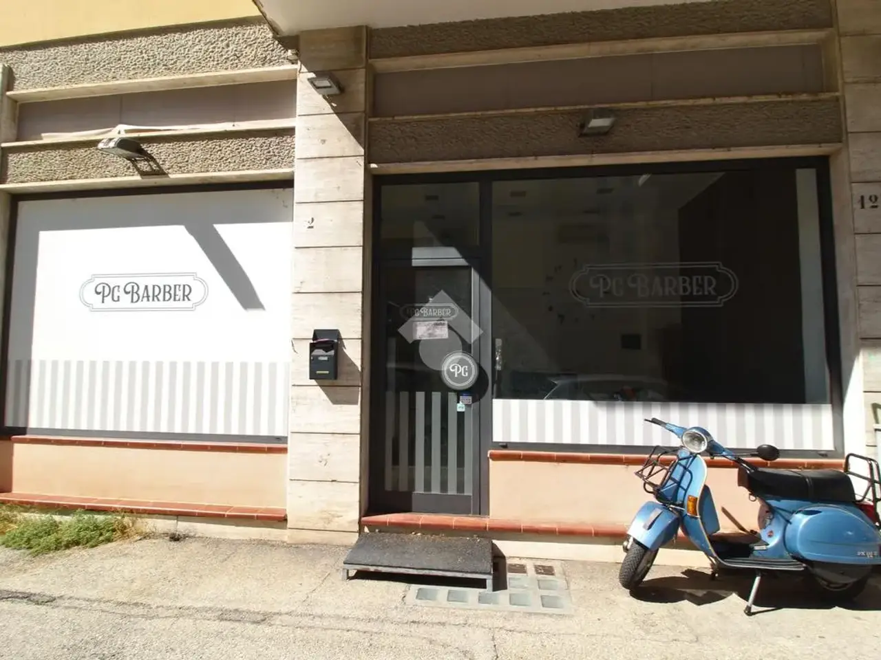 Negozio in Via Nazario Sauro 12, Ascoli Piceno, {3} - Foto 2