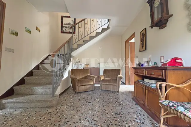 insertion image