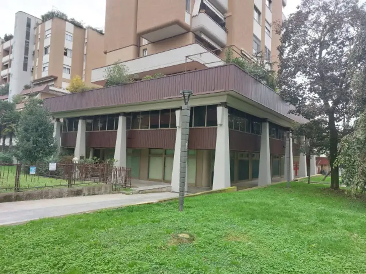 Negozio in Corso C.Italia 52, Legnano, {3} - Foto 1
