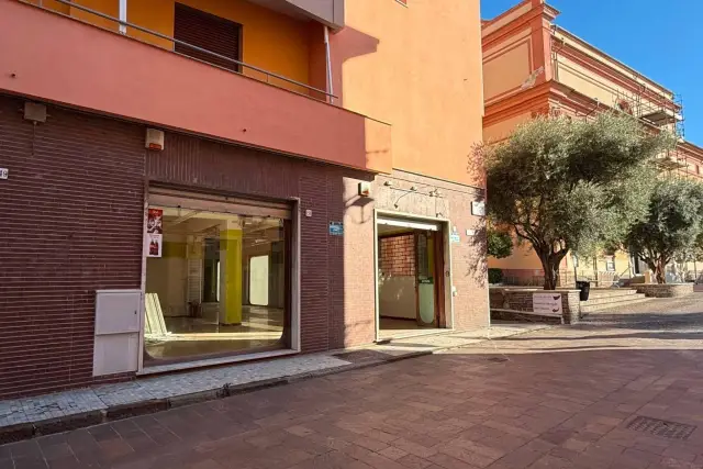 Negozio in Via Rati 113, Cogoleto - Foto 1