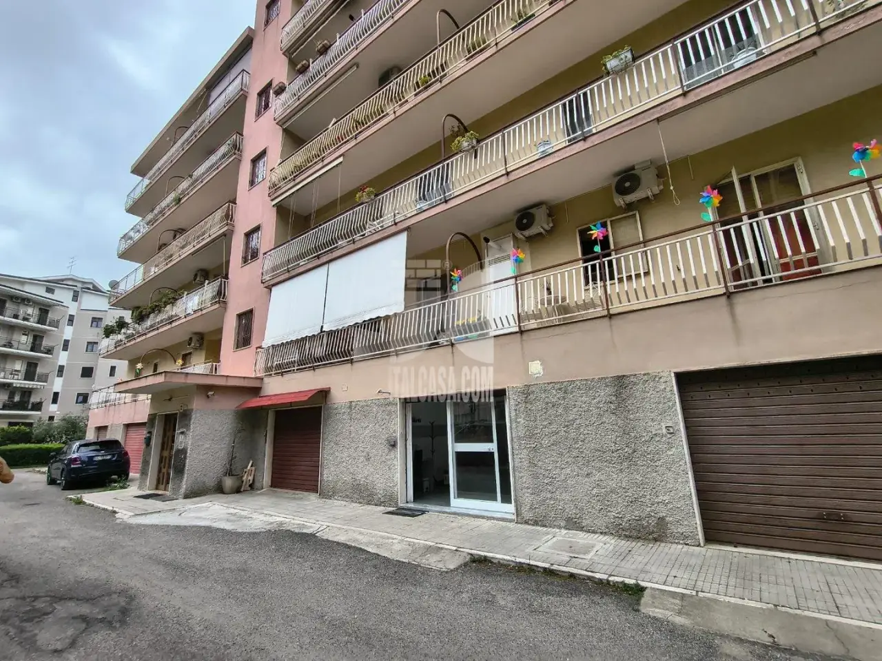 Magazzino in Via Gaetano Filangieri, Crotone, {3} - Foto 1