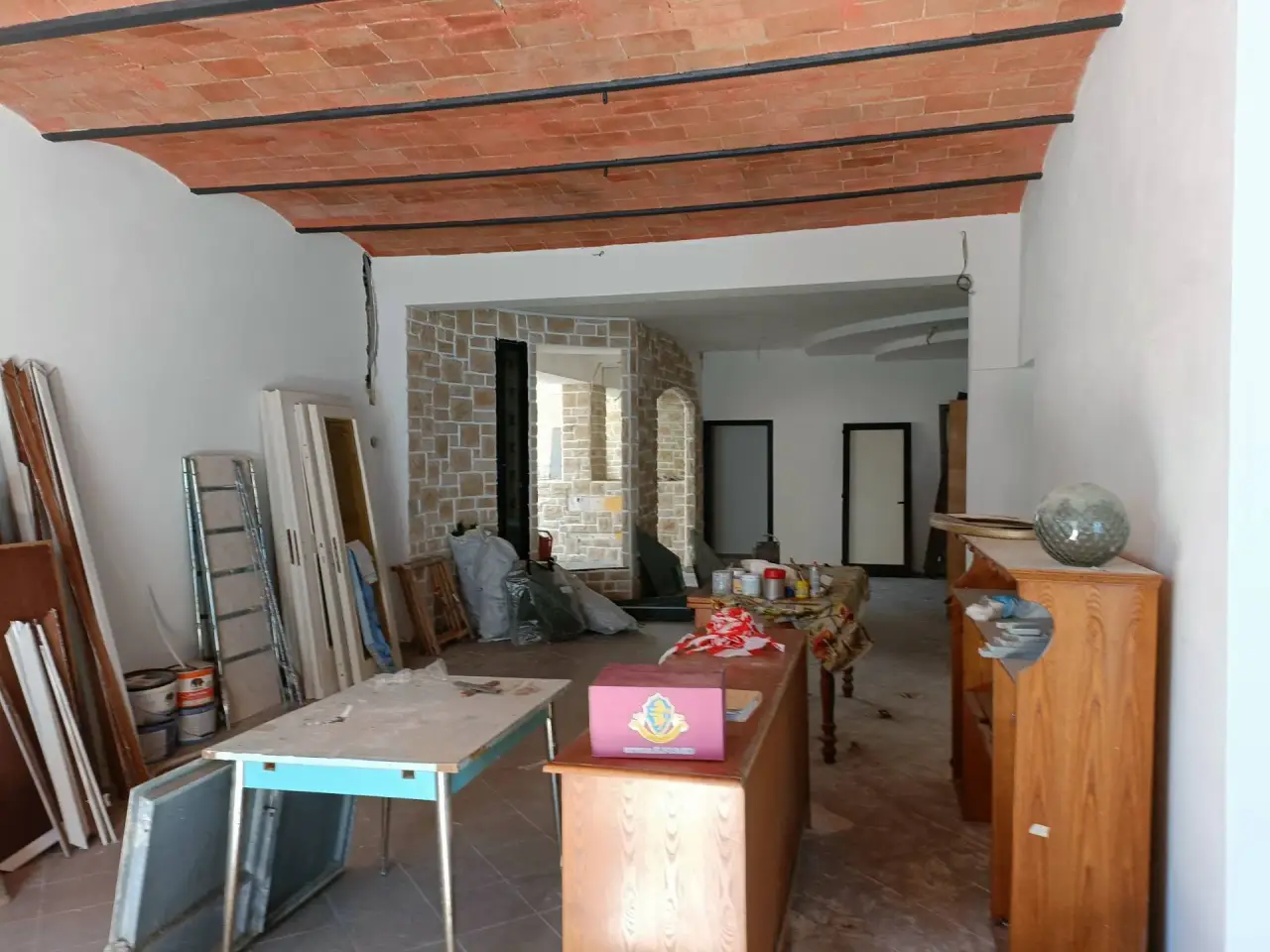 Esercizio commerciale in Via Matteotti, Crespina Lorenzana, {3} - Foto 2