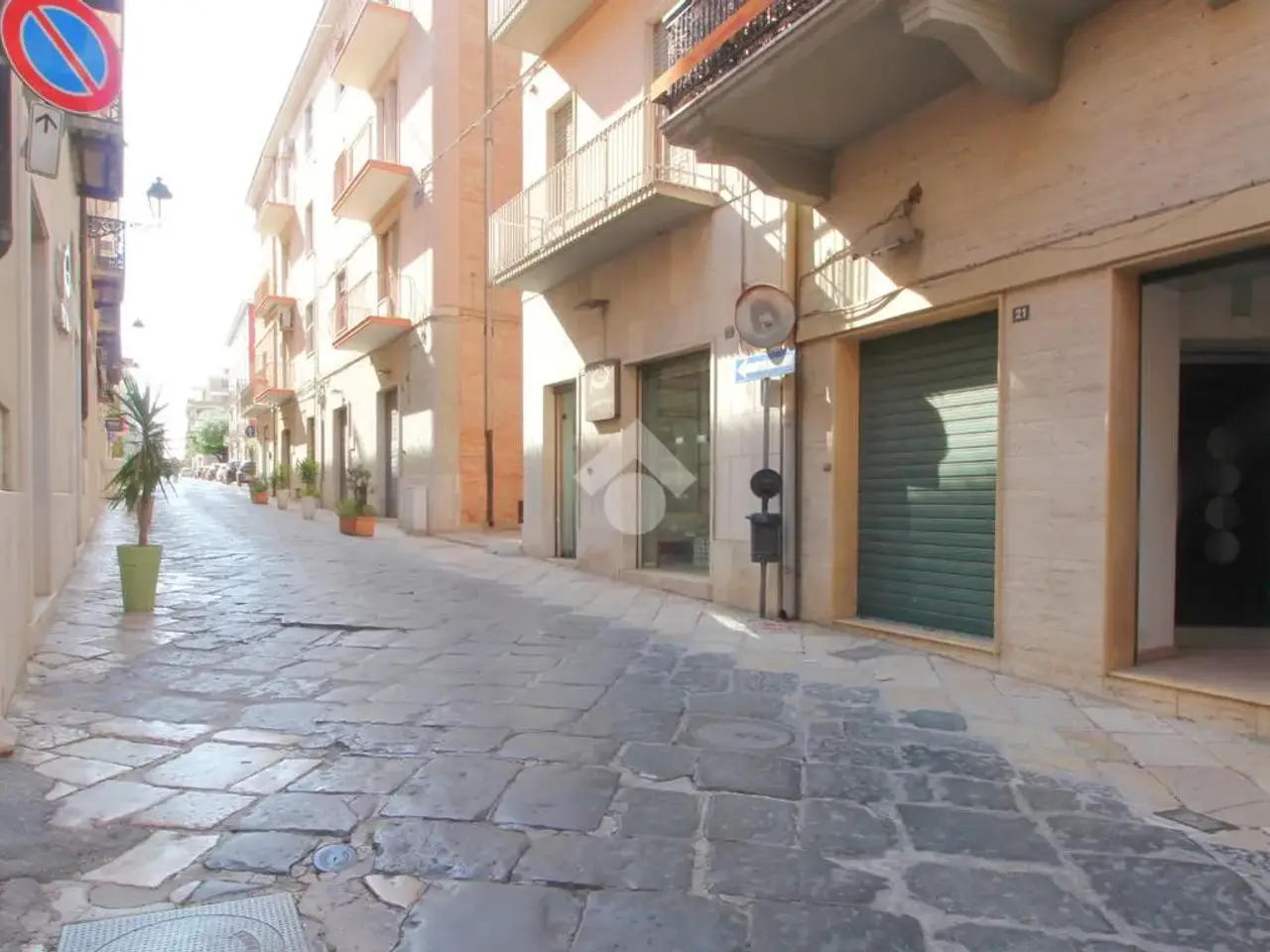 Negozio in Via IV  Novembre 17, Lucera, {3} - Foto 2