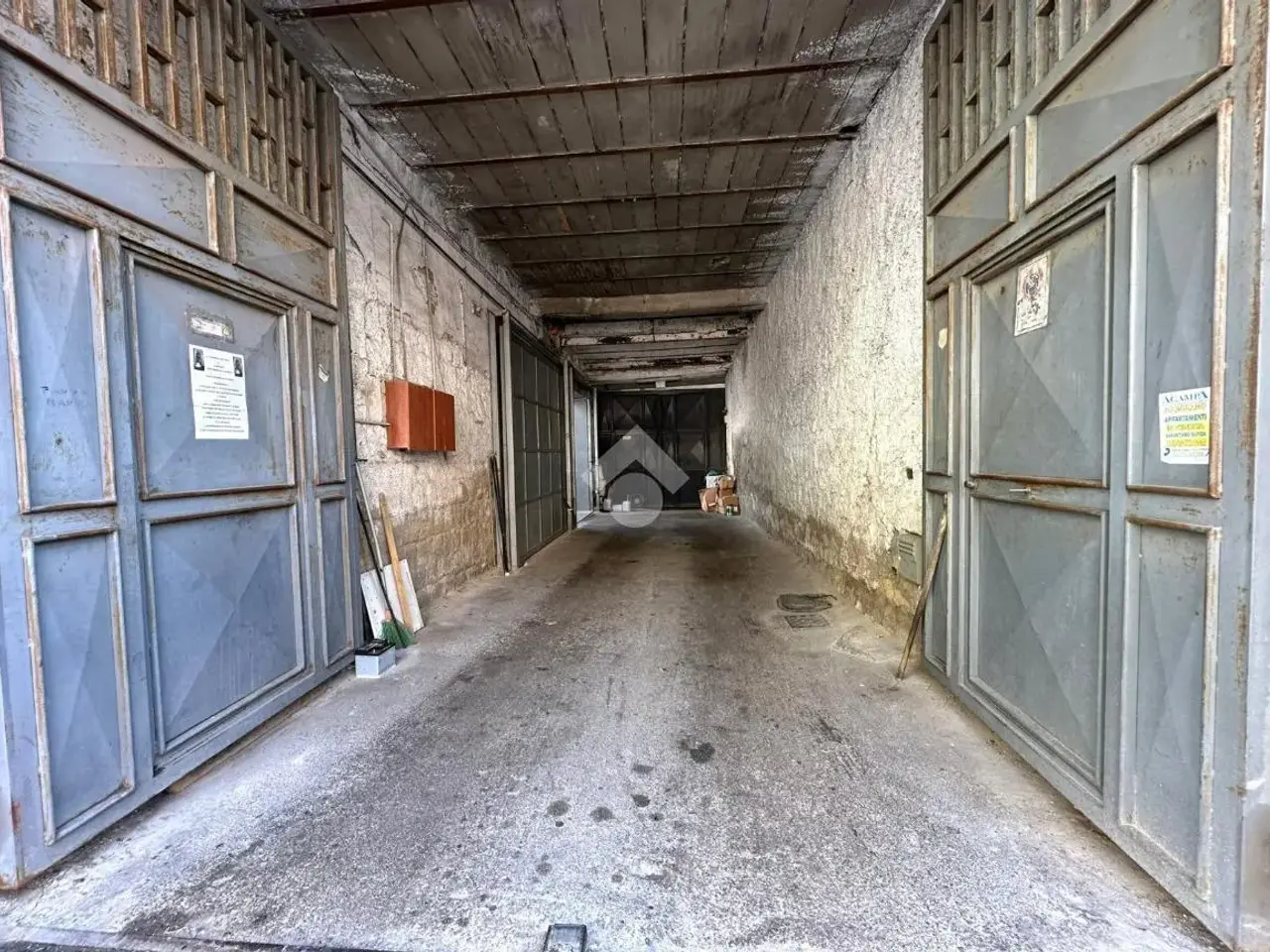 Magazzino in Via S. Andrea Avellino 26, Napoli, {3} - Foto 1