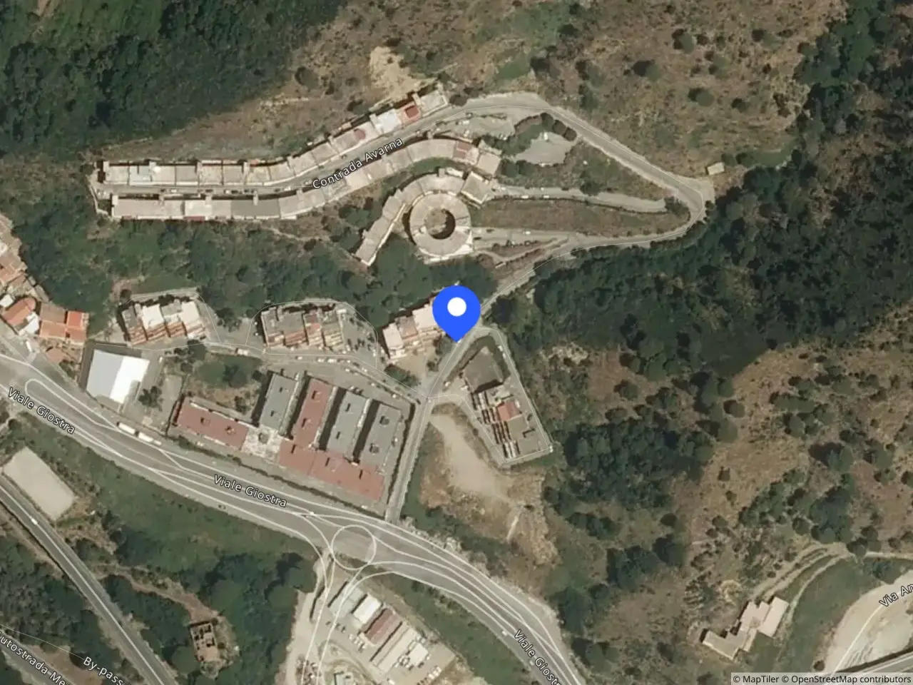 Autorimessa in Contrada Avarna, Villaggio San Michele, Complesso Poggio dei Pini, Messina, {3} - Foto 2