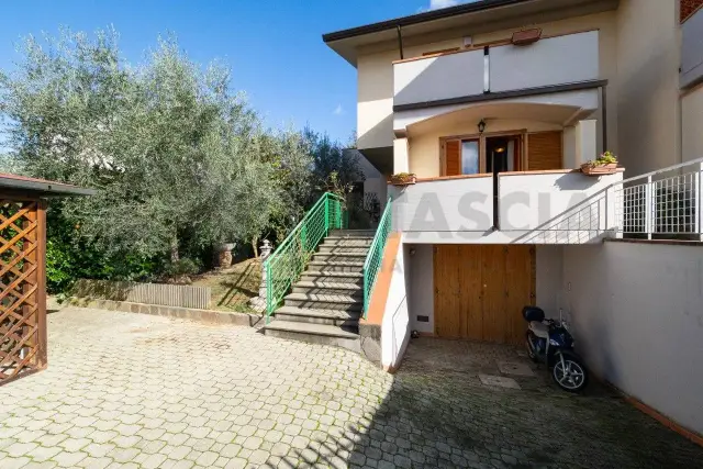 Detached house in Via Sandro Pertini, Reggello - Photo 1