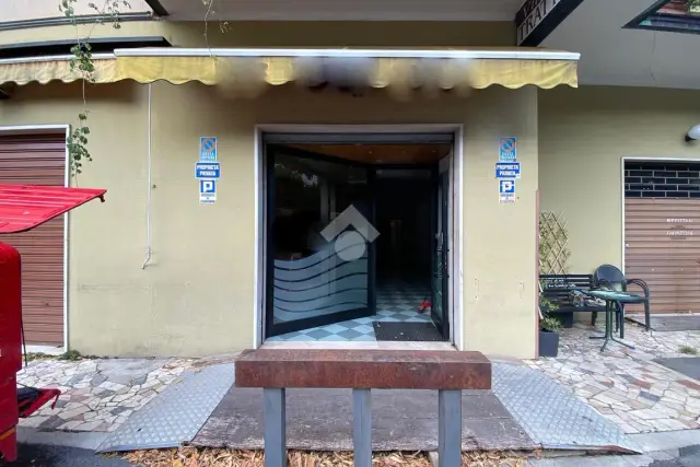 Geschäft in Via Villa Glori, Brescia - Foto 1