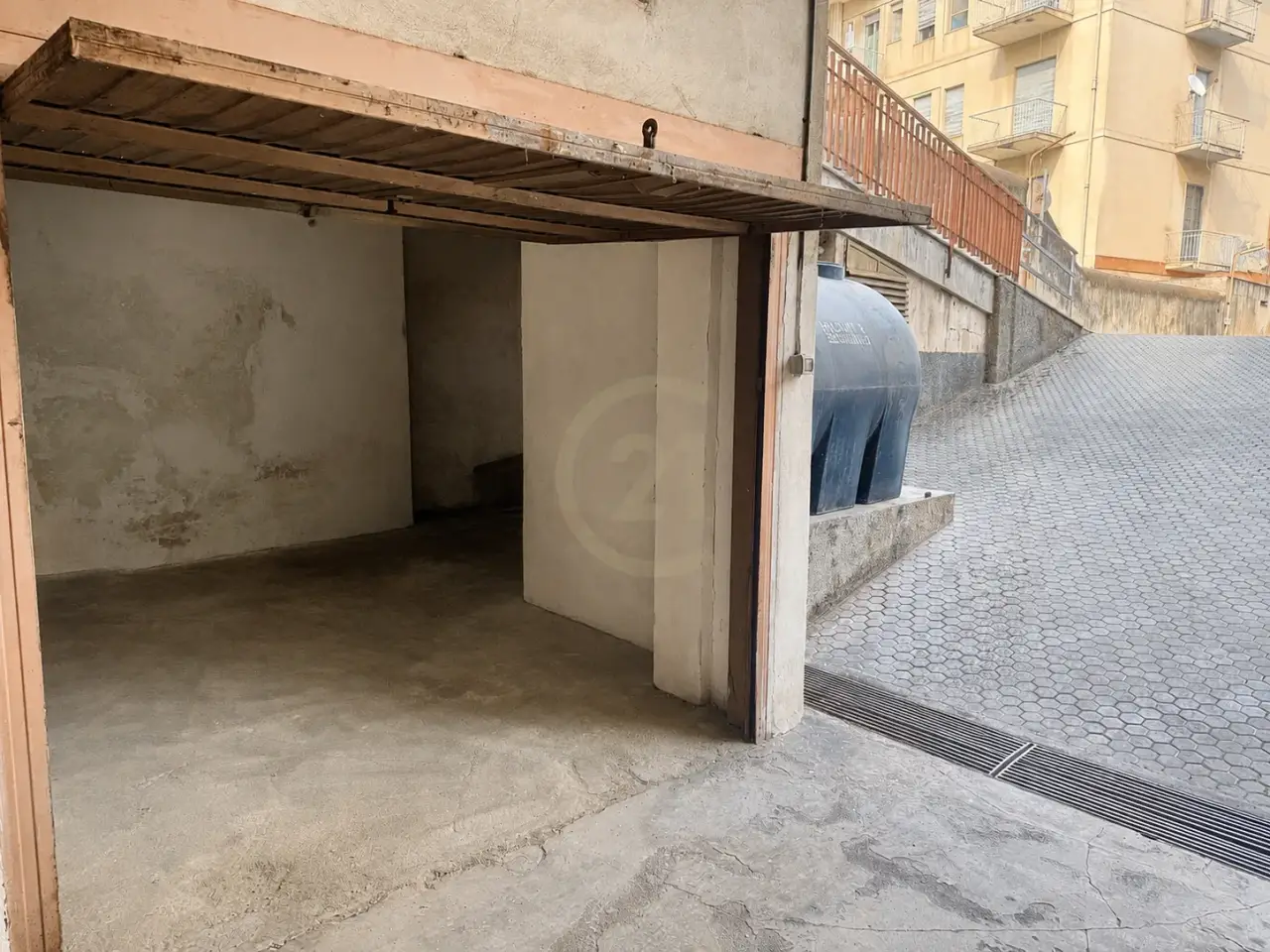 Parcheggio chiuso in Via Marchese di Sangiuliano 69a1, Acireale, {3} - Foto 2