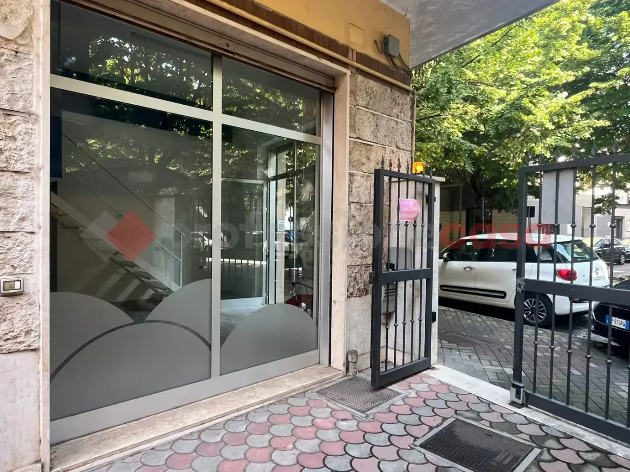 Negozio in Via Enrico De Nicola 196, Cassino, {3} - Foto 1